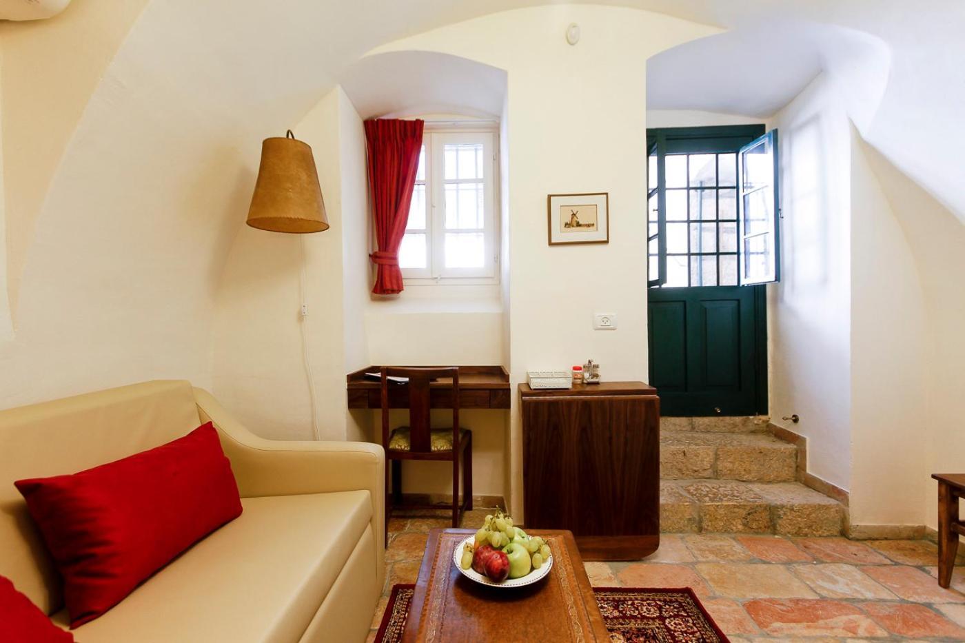 The Templer Inn Jerusalem Room photo